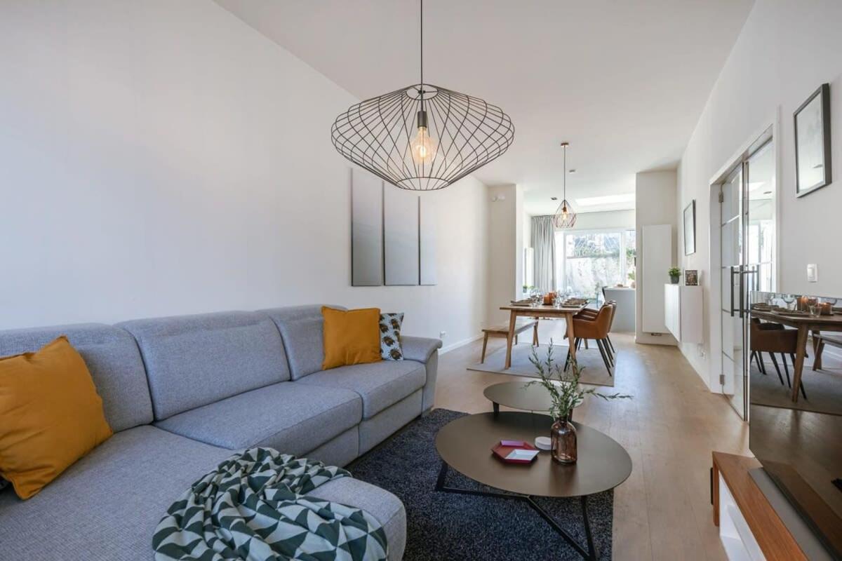 안트베르펜 House With Large And Sunny Terrace 빌라 외부 사진