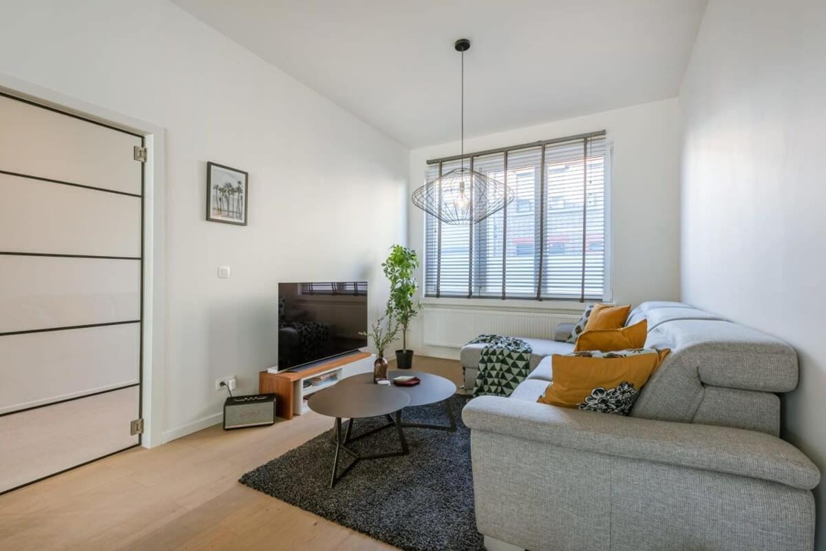 안트베르펜 House With Large And Sunny Terrace 빌라 외부 사진